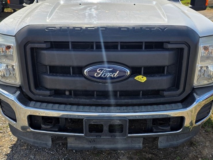 2014-ford-f350-image-37