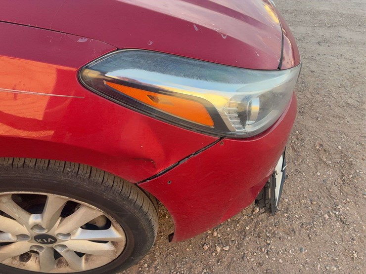 2017-kia-forte-lx-/-s-sedan-4d-image-8