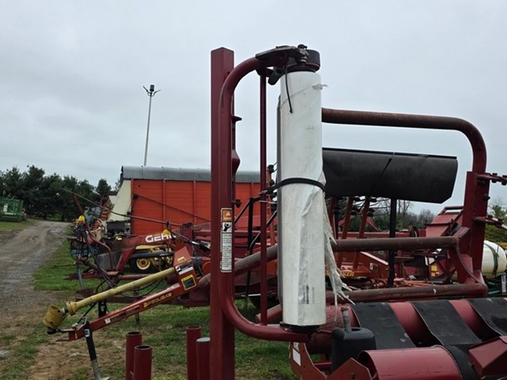 new-holland-b37p-image-19