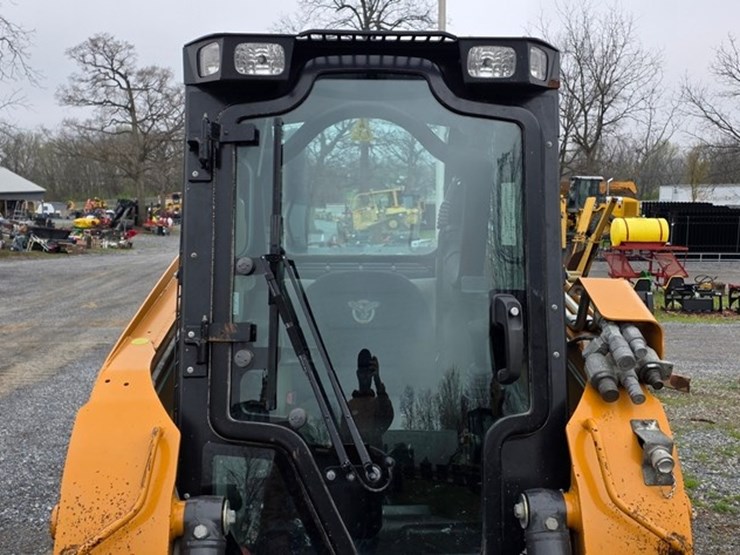 2022-case-tr340b-image-39