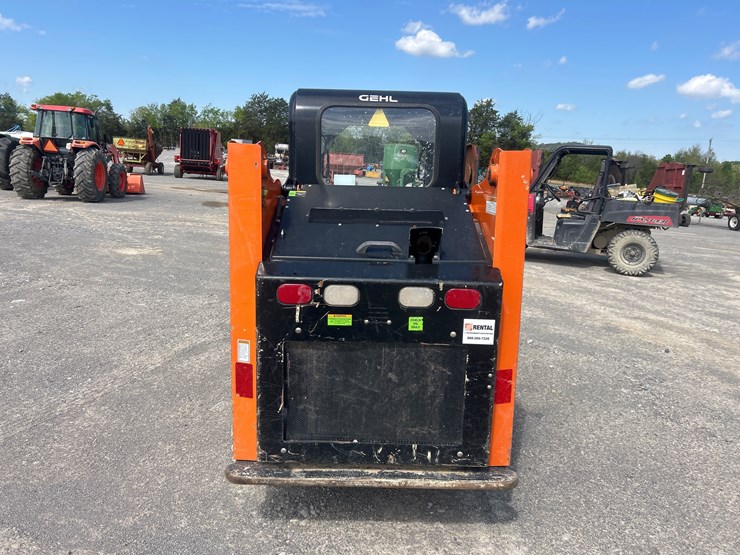 2021-gehl-rt105-image-4