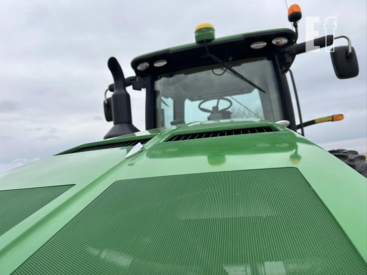 2014-john-deere-8320r-image-15