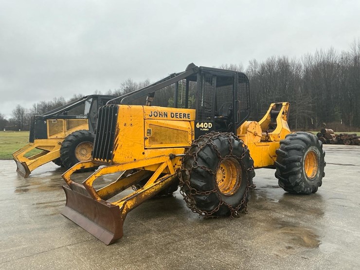 1989-john-deere-640d-image-1