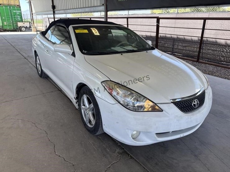 2007-toyota-camry-solara-convertible-image-2