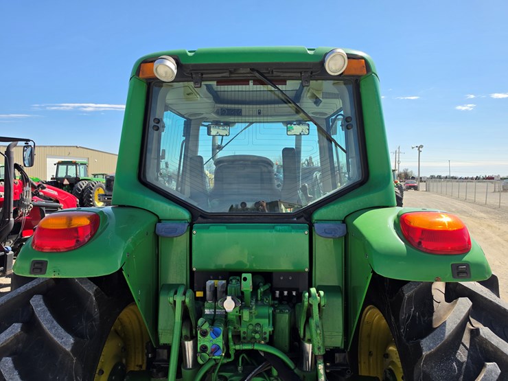 2009-john-deere-6330-image-12