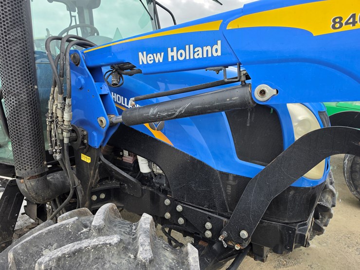 2010-new-holland-t6020-image-8
