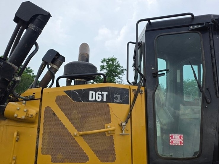 2012-caterpillar-d6t-xl-image-17