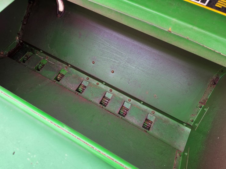 1990-john-deere-750-image-9