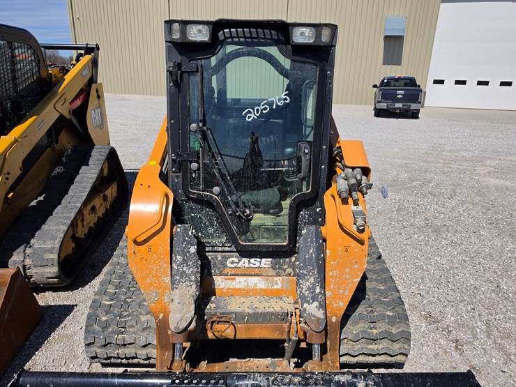 2021-case-tv450b-image-4