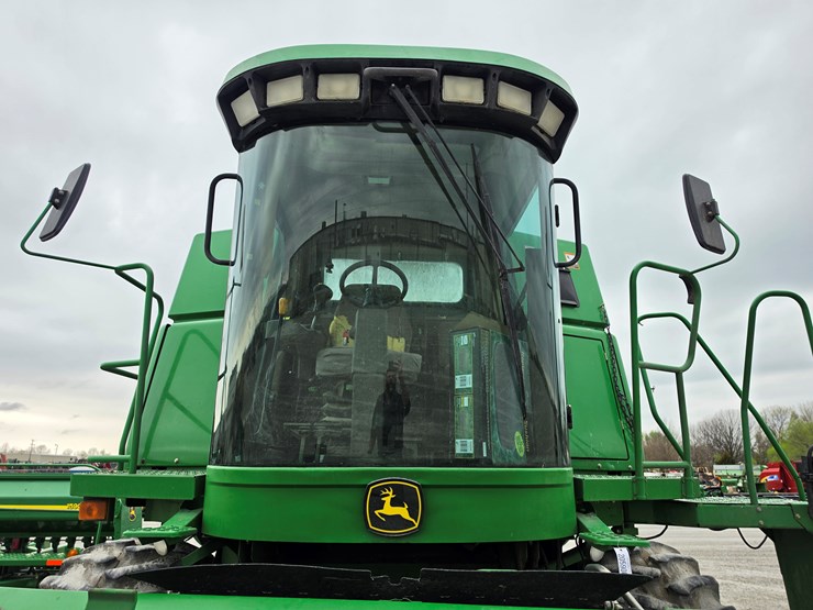 2006-john-deere-9560-sts-image-4