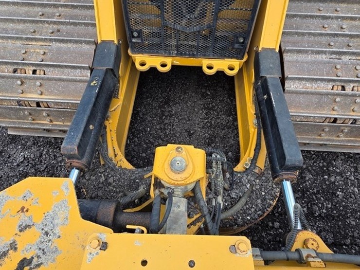 2021-caterpillar-d5-lgp-image-49