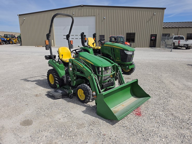 2018-john-deere-1023e-image-24