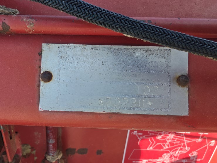 international-820-image-8