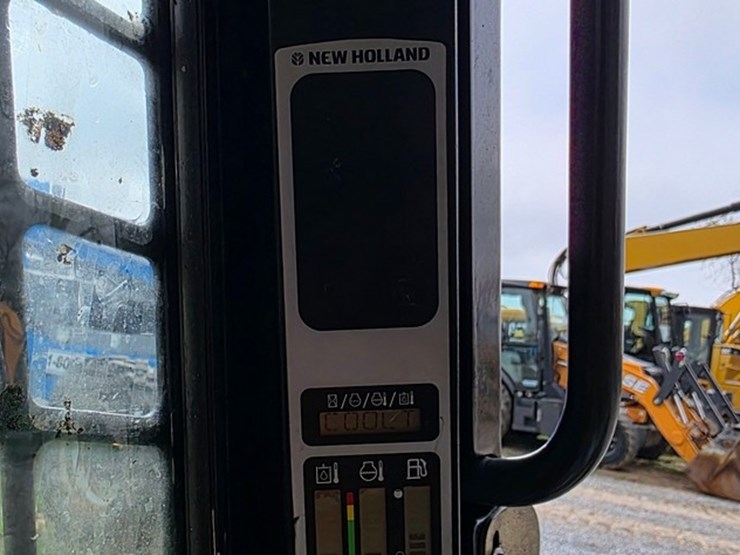 2010-new-holland-c185-image-59