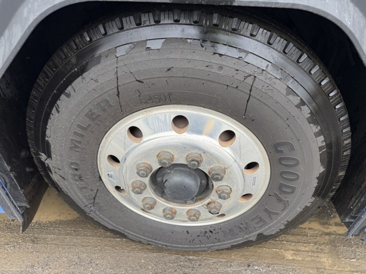 2012-gillig-40'-electric-transit-bus-image-9