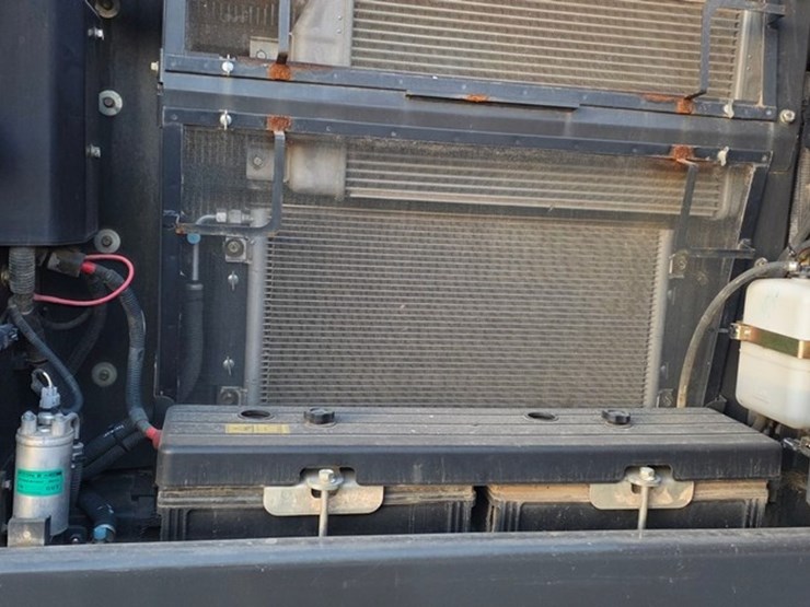 2022-case-cx250d-image-61