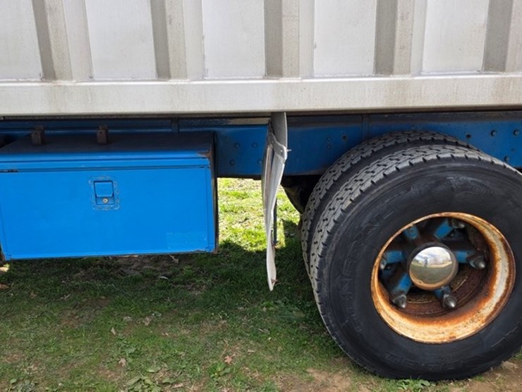 1991-ford-l9000-image-15