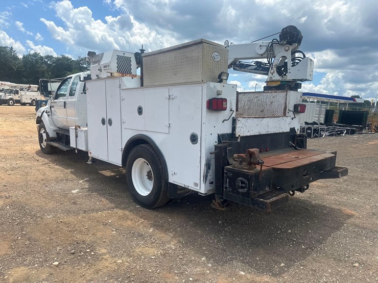 2005-ford-f650-image-6