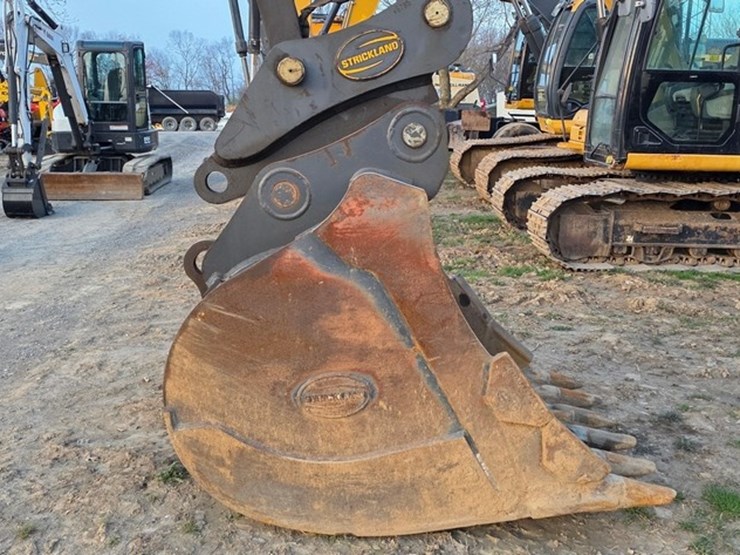 2022-case-cx250d-image-53