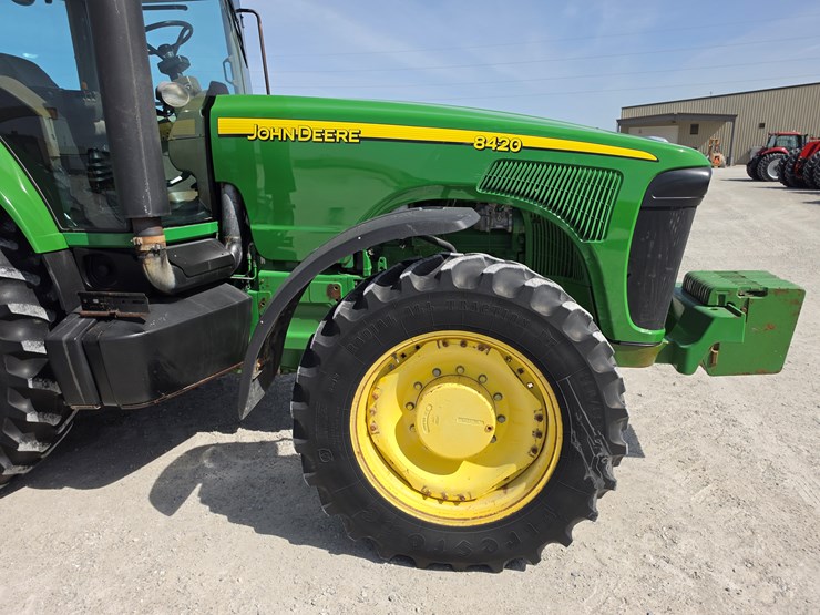 2002-john-deere-8420-image-4