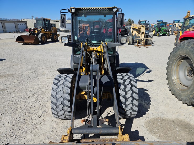 2013-deere-204k-image-4