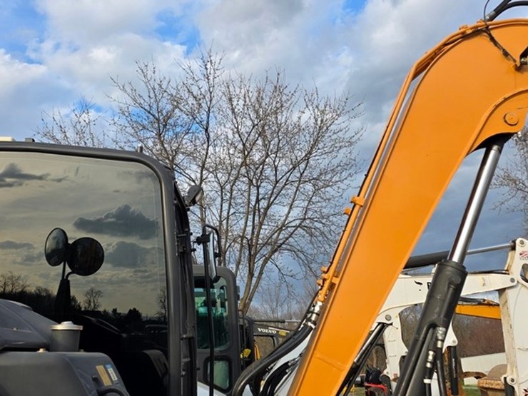 2021-case-cx80c-image-17