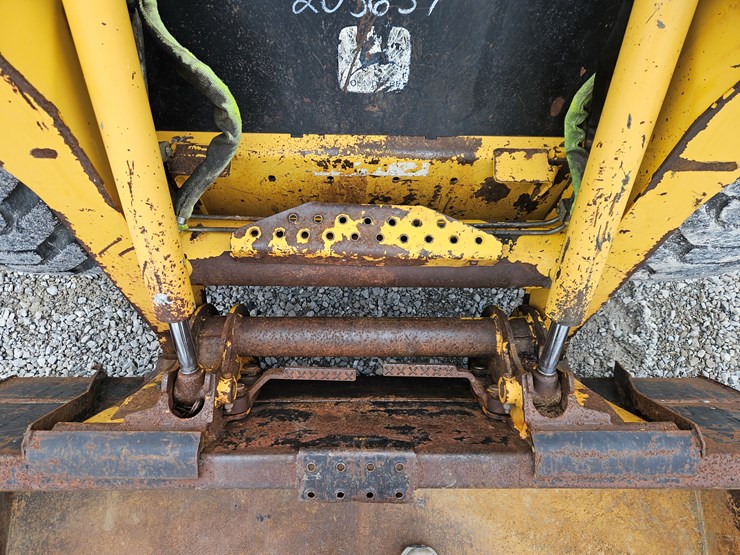 1999-john-deere-250-image-5