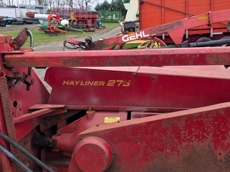 new-holland-273-image-26