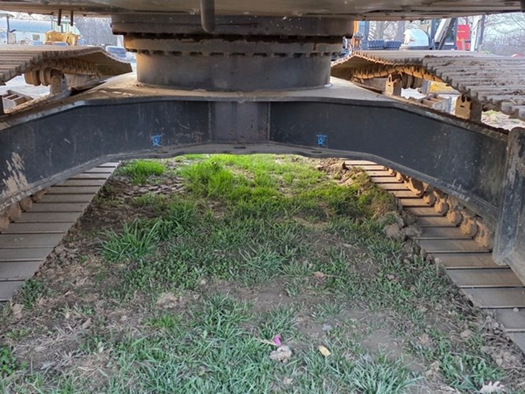 2022-case-cx250d-image-27