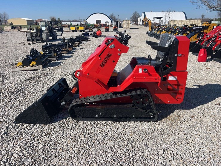 2026-sdlanch-sda-140t-mini-skid-steer-image-9