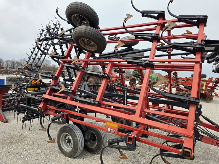 2011-case-ih-200-image-7