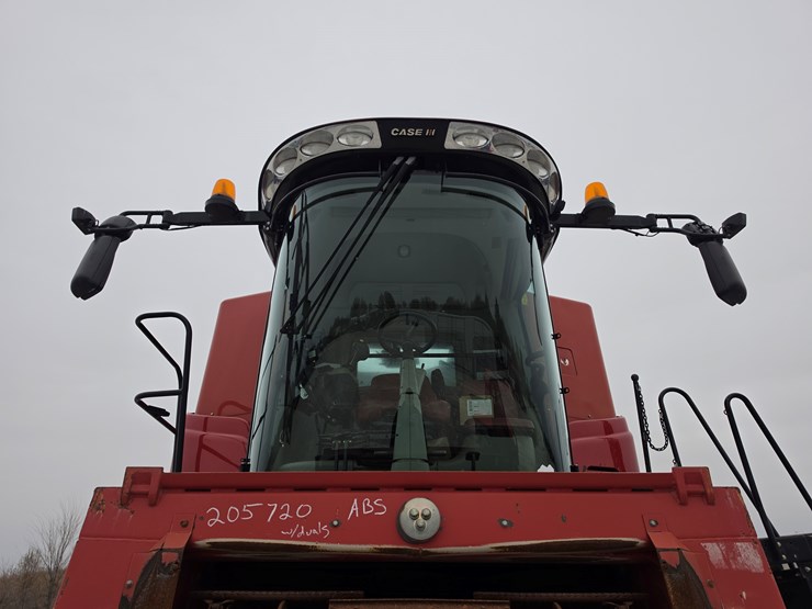 2013-case-ih-8230-image-4