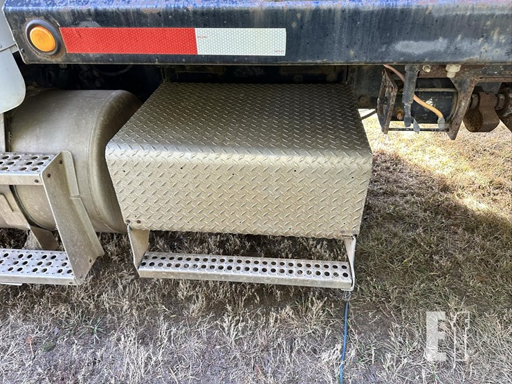 1991-freightliner-fld120-image-29