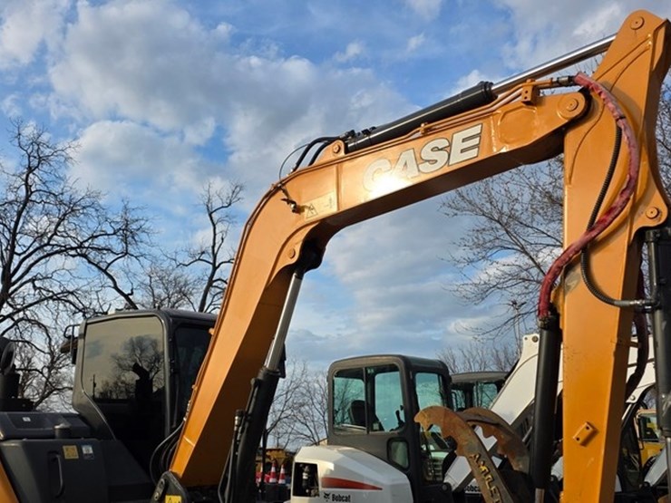 2021-case-cx80c-image-7