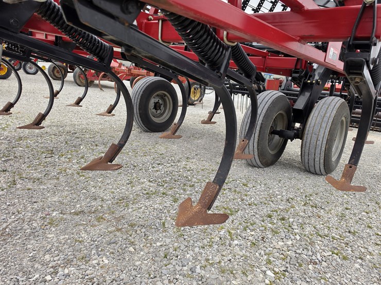 2011-case-ih-200-image-13