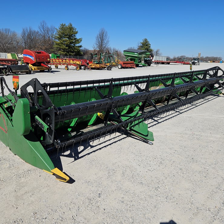 2013 JOHN DEERE 630F