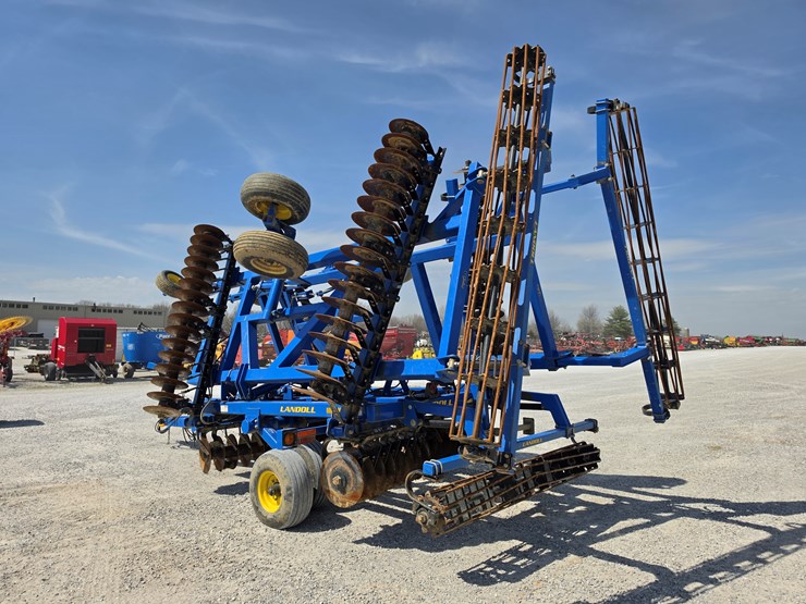 2010-landoll-7431-29-image-9