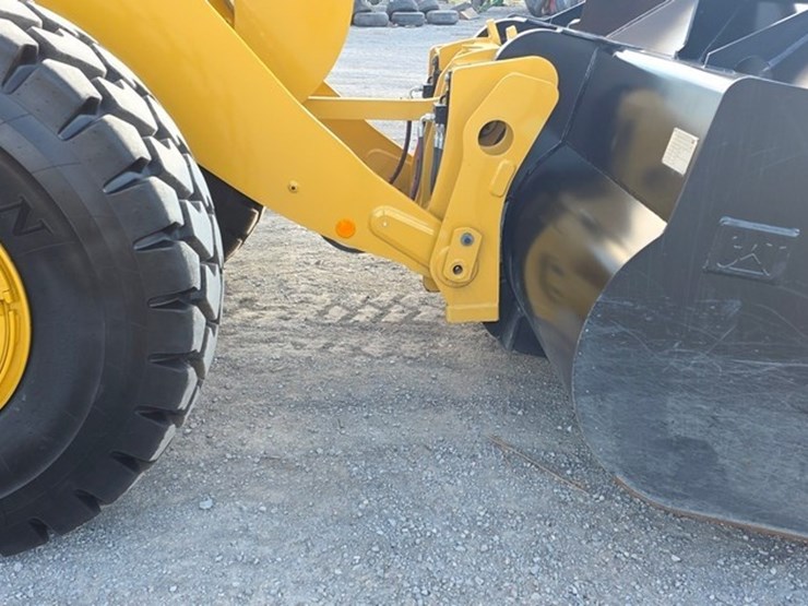 2024-caterpillar-930-image-40