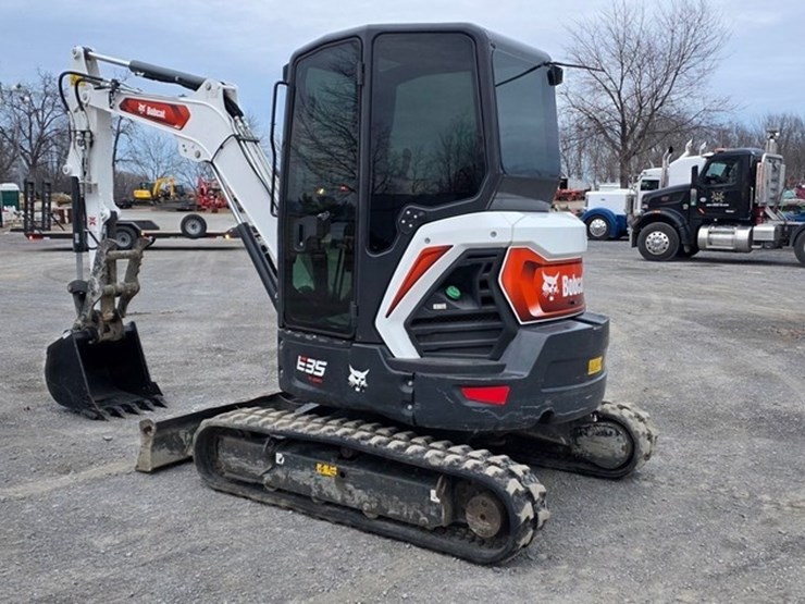 2022-bobcat-e35i-image-4