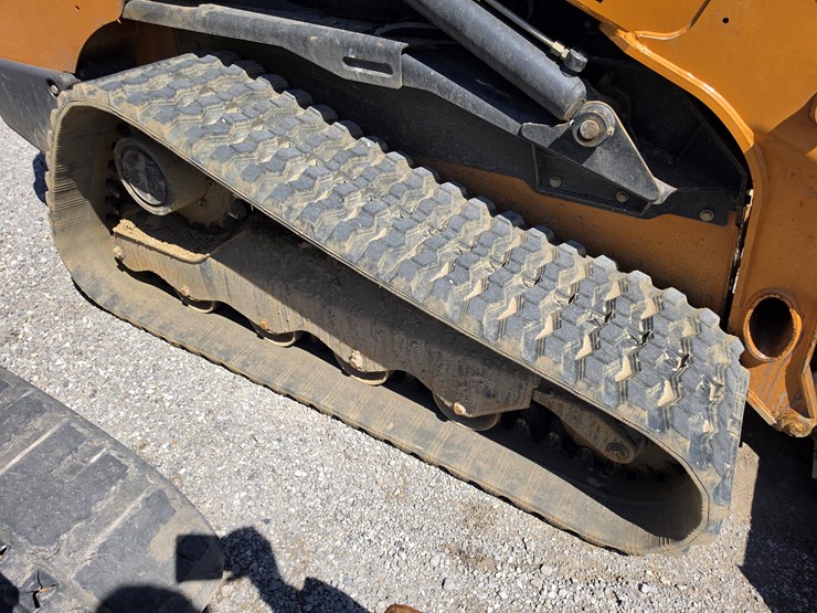 2021-case-tv450b-image-14