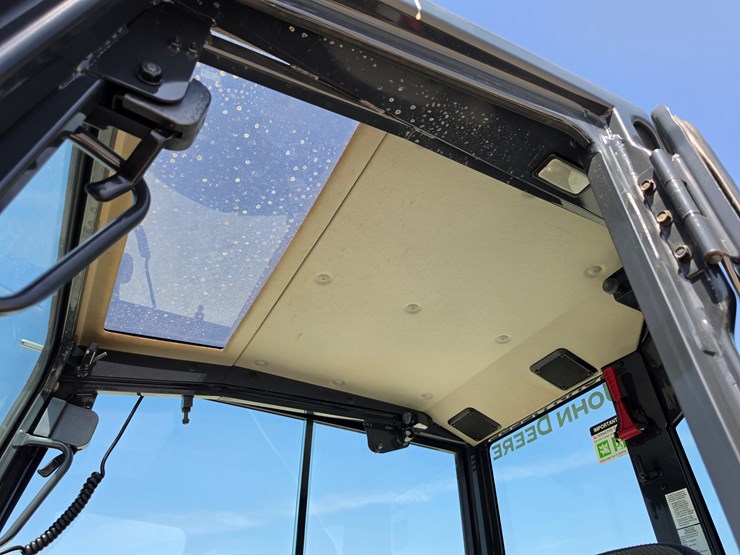 2022-deere-35g-image-7