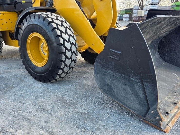 2024-caterpillar-930-image-46