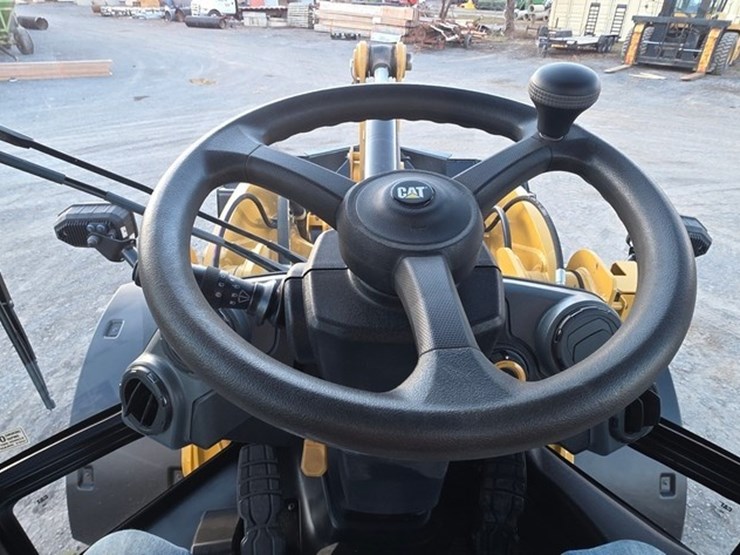 2024-caterpillar-930-image-71