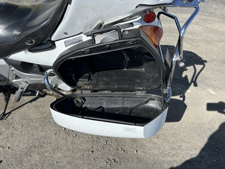 2009-honda-st1300-motorcycle-image-24