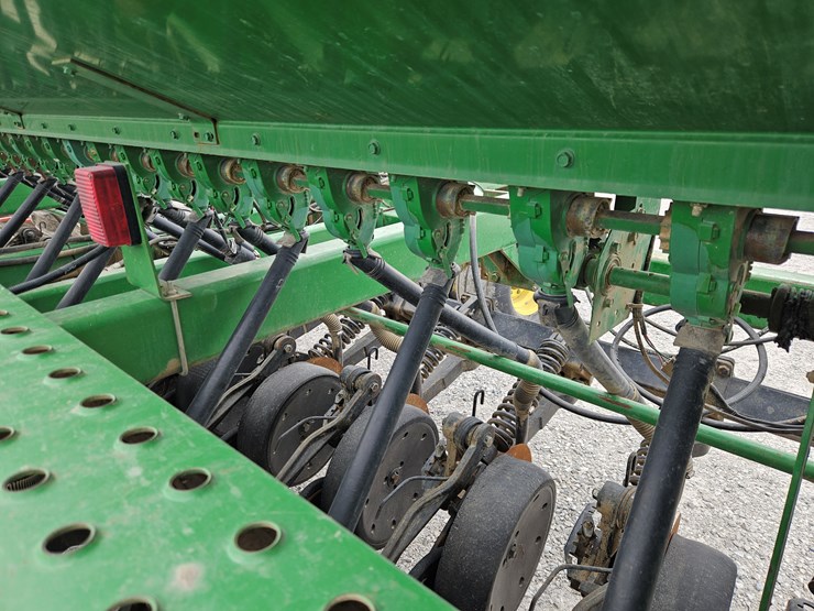 1999-john-deere-1560-image-12