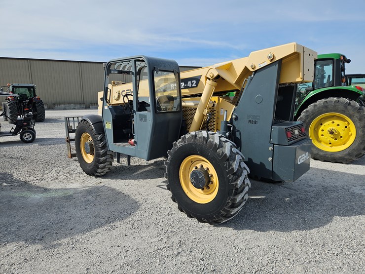 2014-gehl-rs12-42-image-14