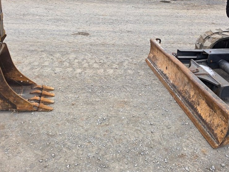 2019-deere-50g-image-8