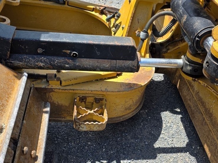 2021-caterpillar-d5-lgp-image-52