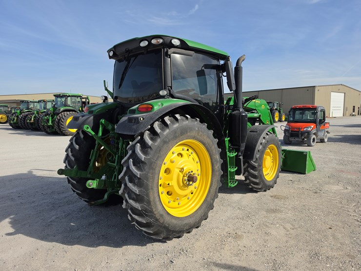 2016-john-deere-6145r-image-11