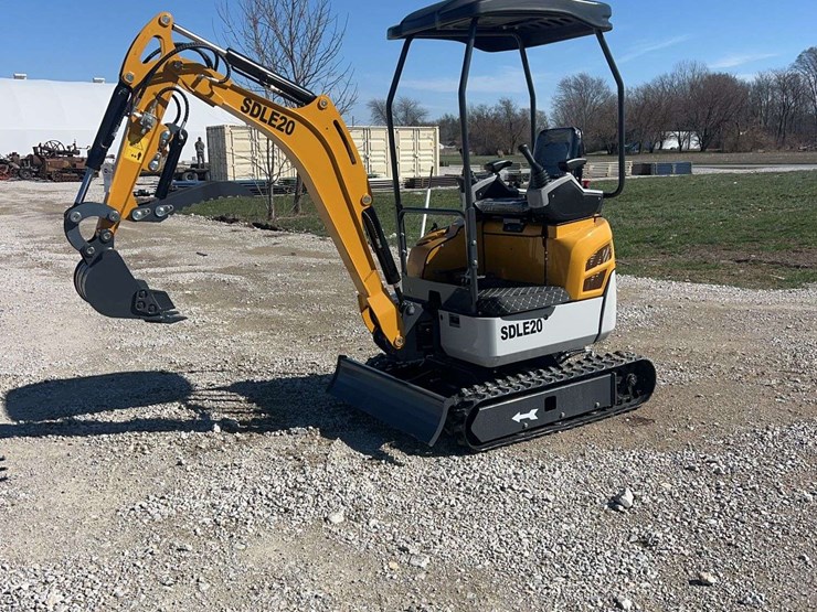 2026-sdlanch-sdle20-mini-excavator-image-1